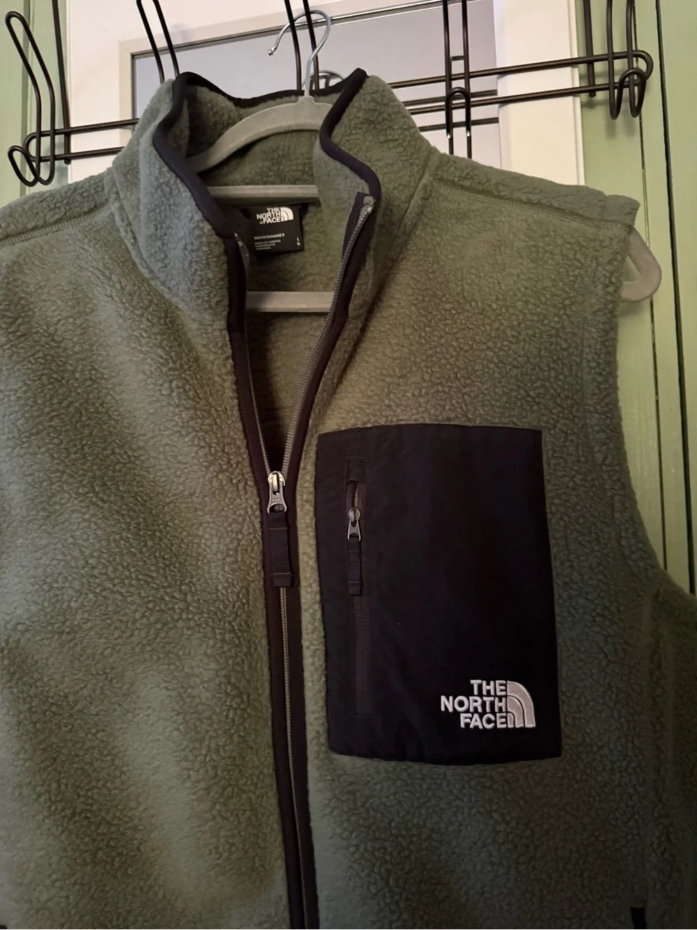 Like New!!! The North Face Men's Sage Green Sherpa Fleece Vest - Size L